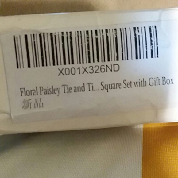 Floral Paisley Tie - Picture 10 of 10